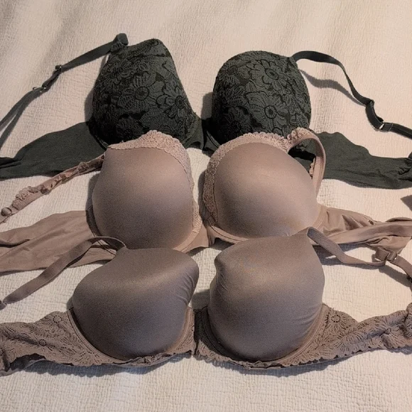 Aerie Lace Trim Bra Set - Green and Mauve - Picture 1 of 2
